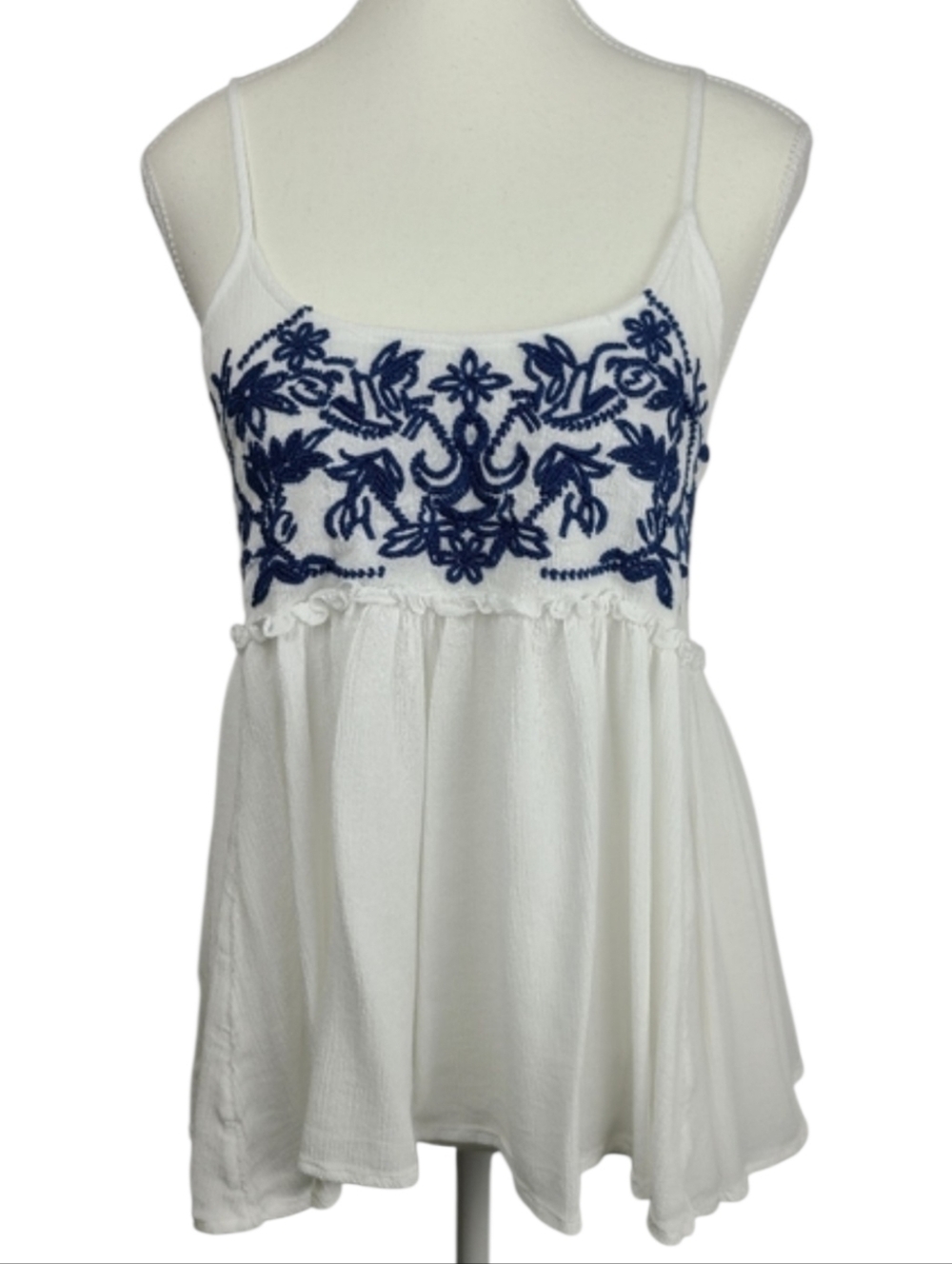 Kismet White Smocked Babydoll Tank Top Womens M Floral Embroidered Cottagecore